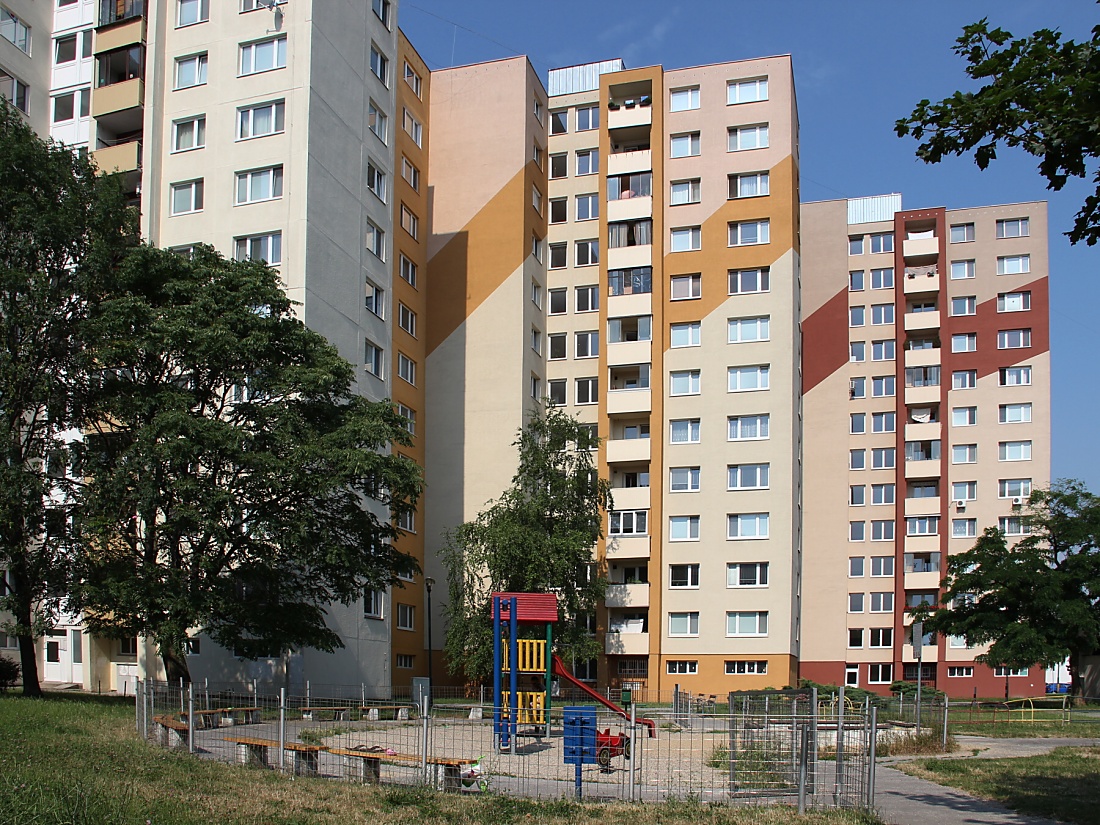 3 izbový byt, Bratislava-Petržalka-Pečnianska, je predaný