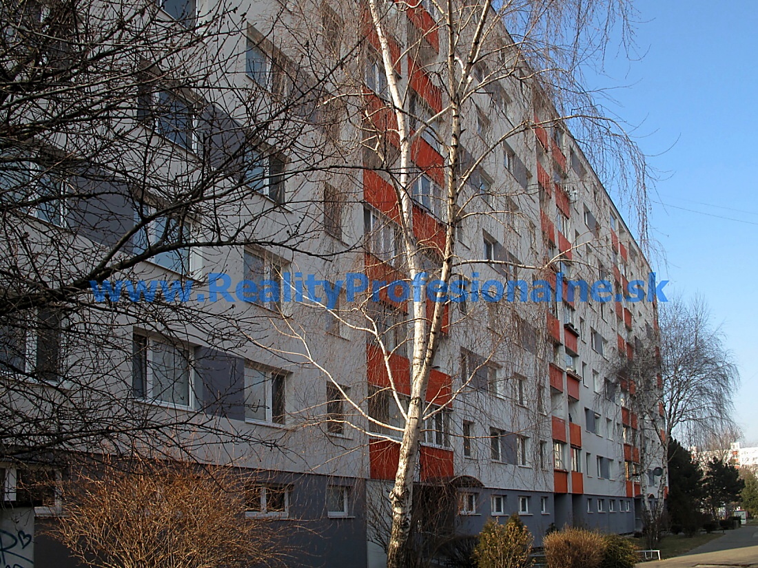4 izbový byt, Bratislava-Petržalka-Rontgenova, je predaný